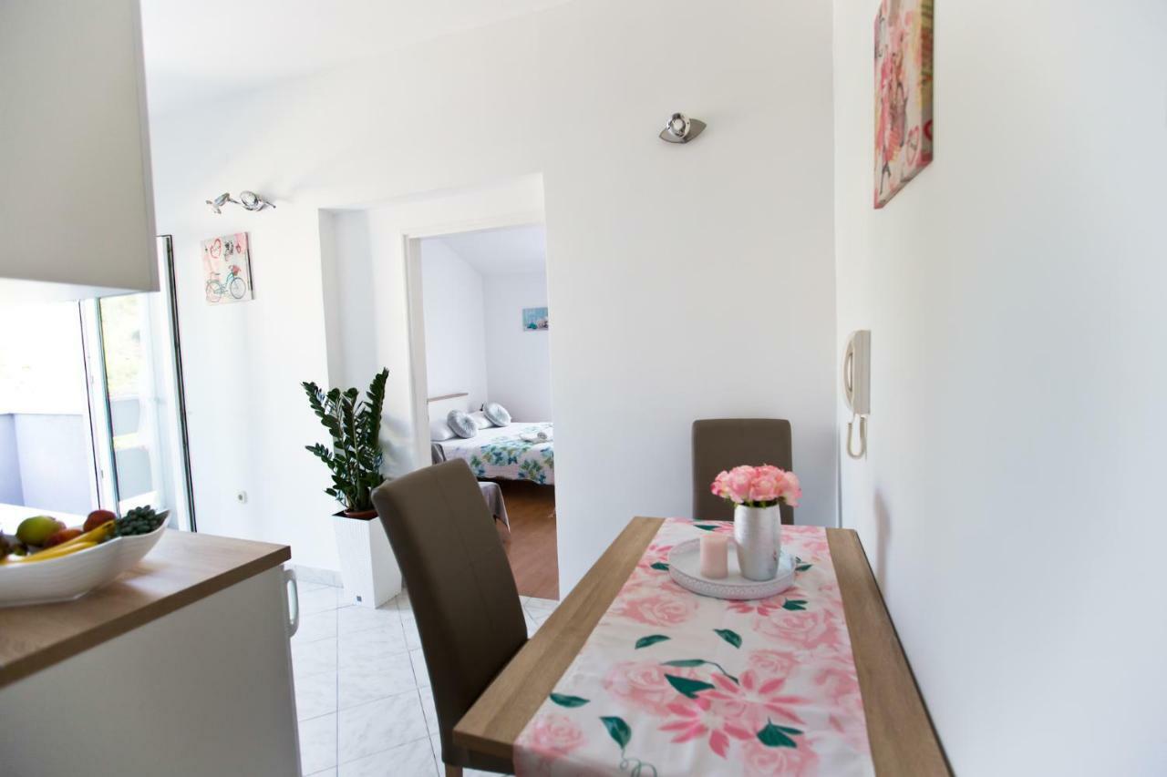 Apartments Rudi Lokva Rogoznica Eksteriør billede